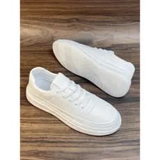 Sapatos brancos pequenos masculinos 2026 novo estilo verão respirável sapatos de placa branca esportes masculinos casuai