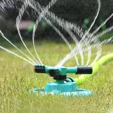 Aspersor de Irrigação 360° 12 Jatos de Plantas Jardim Grama Mangueira - Oferta