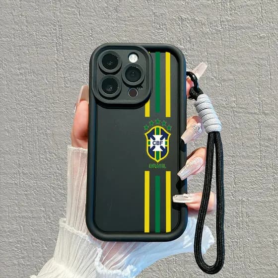 Capinha Cordão para iPhone 11 12 13 14 15 16 17 Pro Max Samsung S25 S24 S23 A73 Brasil  Futebol