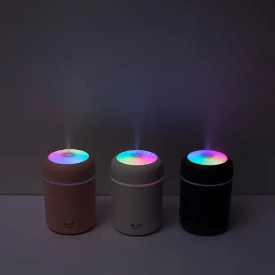 Venda Quente Criativo Mini USB Colorido Copo Umidificador Silencioso Hidratante Aromaterapia Desktop Casa Carro Purifica