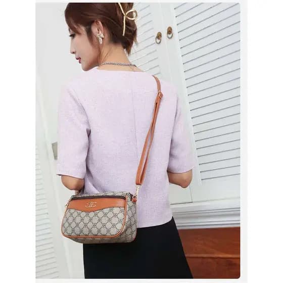 Bolsa feminina de meia-idade com estampa multicamadas de couro macio Messen
