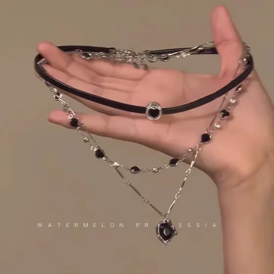 Corda preta doce legal coração Multi-camadas colar feminino quente menina conjunto corrente doce legal preto couro corda