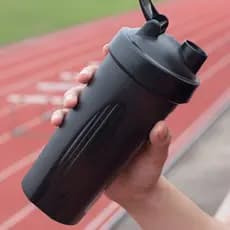 Alta ordem Shaker copo proteína em pó garrafa esportiva com bola Milkshake liquidificador copo 600ml logotipo imprimível