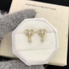 Brincos de aço de titânio 316L Doce amor estrela brincos temperamento feminino Super Flash diamante oco arco em forma de