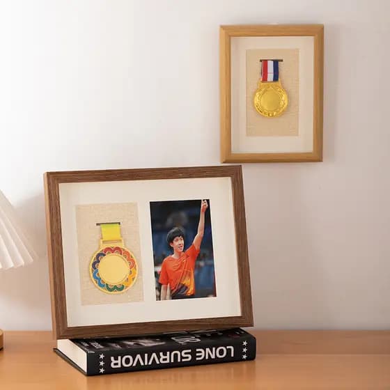 [Estoque pronto] Medalha de madeira porta-retratos caixa de armazenamento medalha de maratona decoração suspensa porta-r
