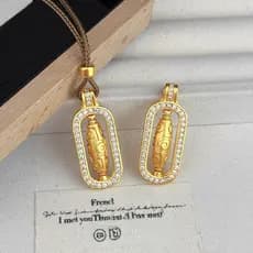 [Estoque pronto] Areia ouro jóias simulação ouro diamante Dzi contas Rotatable pingente colar feminino luz luxo High-End