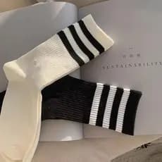 Calças de tubarão combinando meias femininas outono inverno fino meados de tubo meias All-Match branco ins na moda influ