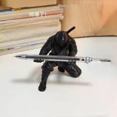 Por favor, use uma caneta, mestre! Porta-canetas ninja, ornamento de mesa, figura de brinquedo impressa em 3D, porta-can