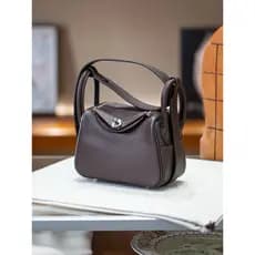 Bolsa mensageiro de ombro de couro genuíno de alta qualidade, novo estilo, diâmetro 19 cm, bolsa doméstica.