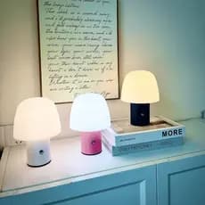 Luminária de Mesa LED Moderna  Abajur Decorativo Quarto Sala Cabeceira Luz