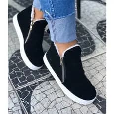 Tênis botinha apeluciada, bota cano curto com pelo para o inverno toda forrada de pelinho por dentro, bota frio, bot