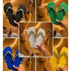 Kit 2 chinelo Tropical com pingentes c o p a 2026 lindas cores #TOP demais YORKNEWSHOES