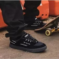 Tênis Tesla Street Pro – Edição Anthracite Black UNISSEX