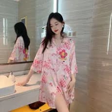 Camisola de verão seda gelo seda fina solta manga curta Cardigan camisa puro desejo estilo High-End vestido de pijama