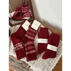 Ano novo estilo Retro meias vermelhas mulheres outono inverno meados de tubo meias Benming ano mantendo quente doce Phil