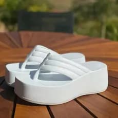 Chinelo Plataforma Feminino Delta Casual Tendência Do Momento Fashion