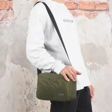 Bolsa quadrada pequena genuína de Hong Kong Bolsa mensageiro masculina Mochila de lazer Viagem ao ar livre Bolsa de ombr