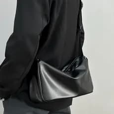 High-End couro macio Commuter ombro mensageiro saco 2023 novo estilo pequena bolsa de ombro masculina textura simples tr
