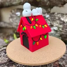 Casa do Snoopy Casinha Decorativa Natal 3D Para Colecionador - Casinha Decorativa Snoopy - Snoopy Decorativo