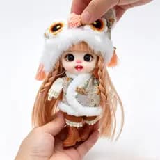 Boneca Articulada QBaby BJD com Fantasia Dança do Leão Chinesa