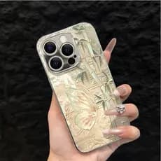 Pronta Entrega | Capa de Bambu com Borboleta para iPhone 16 Pro Max / 15 |   Capa de Telefone Elegante com Design de Bor