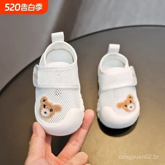 Sapatos de bebê para o verão, novo modelo, solado macio, antiderrapante, sapatos para primeiros passos, sandálias de mal