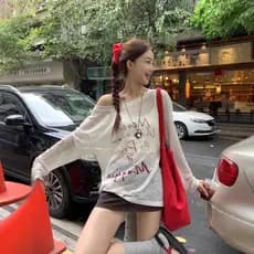 Blusa protetora solar solta com ombro oblíquo e manga comprida
Feminino Feminino Feminino Feminino Feminino Feminino Fem