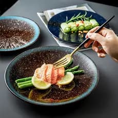 Prato japonês listrado de cerâmica ocidental, prato doméstico, talheres, criativo, café da manhã, bife, lanche