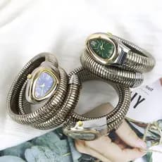 Relógio serpentina, relógio feminino elegante cor de ouro, relógio de quartzo criativo e único, relógio de pulso de alta