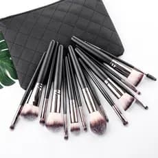 Novo estilo 15 conjuntos de pincéis de maquiagem conjunto completo preto fosco pó solto Blush escova ferramentas de maqu