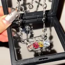 Doce legal estilo menina quente Metal canção pino colar colorido zircão contraste costura High-End na moda All-Match cla