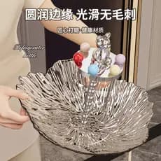 Prato de frutas com pétalas de luxo leve, mesa de centro para sala de estar doméstica, prato transparente de plástico, p