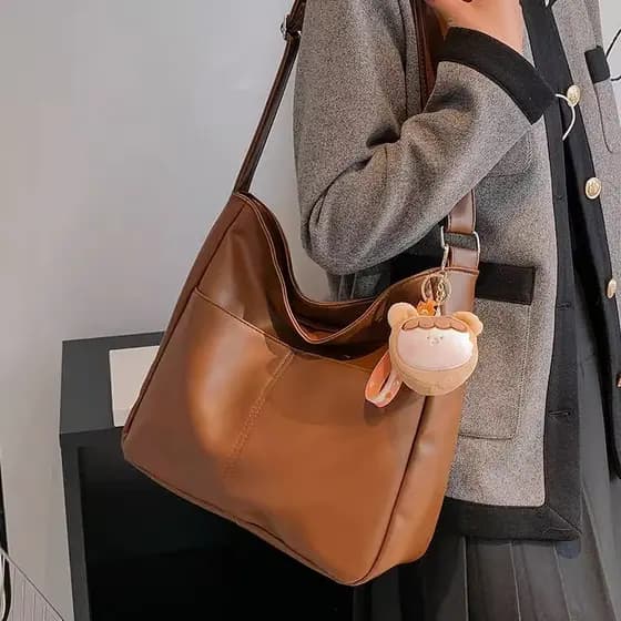 Hong Kong IT.COLATE High-End Textura Commuter Bolsa de Grande Capacidade Feminina Retro Nicho All-Match Bolsa de Ombro