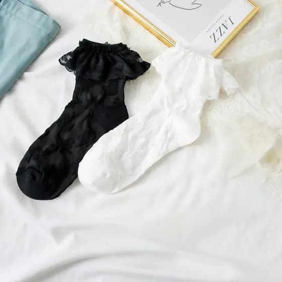 Meias femininas estilo Lolita, confeccionadas em algodão premium, modelo princesa, disponíveis nas cores branca e preta