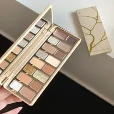 Qianyan Paleta de sombras de 16 cores Flutuante Vida Maquiagem Multicolor Cimento Fumado Sombra de Natal