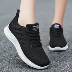 Sapatos femininos sapatos esportivos antiderrapantes malha de corrida respirável sapatos de sola macia preto mãe sapatos