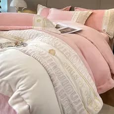 Inverno leite veludo conjunto de quatro peças engrossado dupla face Coral flanela quente cor sólida bordado colcha capa