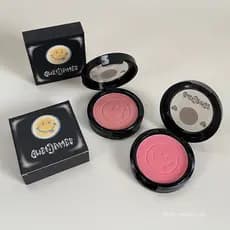 Owen James Smiley Blush doce menina rosa macio baixo saturado concurso menina paleta monocromática reparação Rouge pó fo