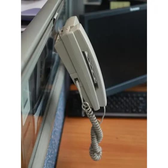 Sob a tela Slot pendurado tipo costura cabide de telefone fixo suporte de telefone partição mesa costura gancho de telef