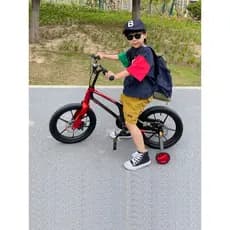 Bonito crianças bicicleta liga de magnésio menino bicicleta 3-6-8 anos de idade meninas meninos MB04 crianças presentes