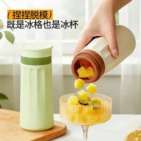 Bandeja de gelo copo de água dois-em-um molde de cubo de gelo de grau alimentício Silicone pitada copo portátil garrafa