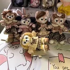 Pingente Mini Sala de Aula StellaLou, Chaveiro de Pelúcia LinaBell, Cachorrinho Cookie Sherry Rose, Presente Fofo 520