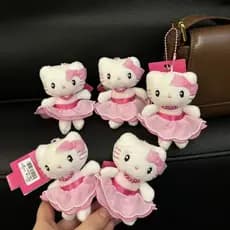 Chaveiro de pelúcia da Kitty, estilo japonês doce, em colaboração com os Universal Studios de Osaka, para mulheres.