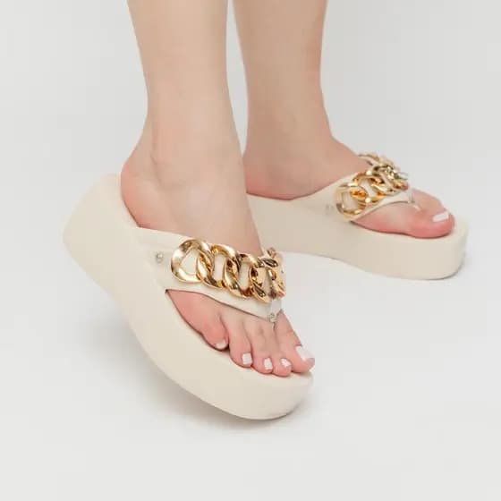Chinelo Tamanco Blogueira com Corrente