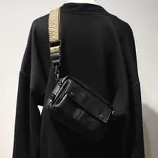 2023 Street Wear Novo Estilo Moda Bolsa de Peito Pequena Bolsa Quadrada Bolsa de Ombro de Couro Rua Pequena Bolsa de Omb