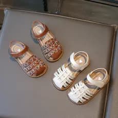 | slippers | ♧Meninas sandálias 2025 verão novo estilo estilo Pastoral pequeno Floral Baotou sapatos de praia sola macia