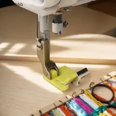 Plástico T9 Ajustável Multi-Função Calcador Bainha Rolamento Borda Guia Pés Para Máquina De Costura Industrial Acessório