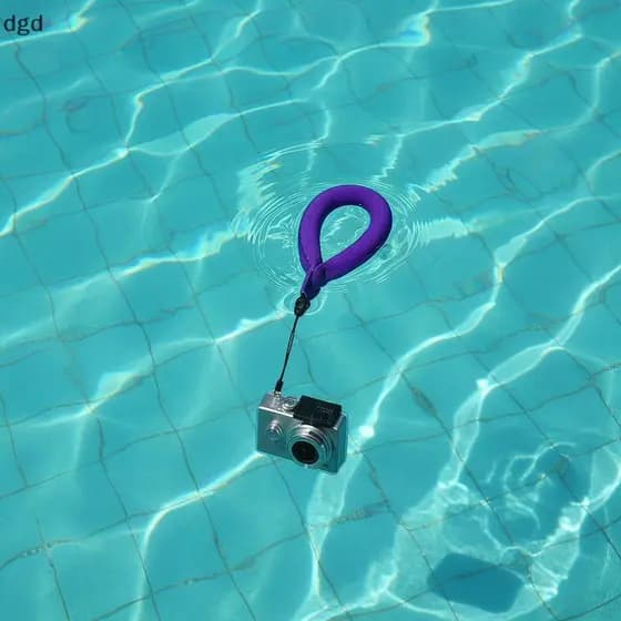 [DGD] Pulseira De Câmera Flutuante 250G Soft Neoprene Banda Resistente À Água Para Natação , Mergulho , Pesca , Surf