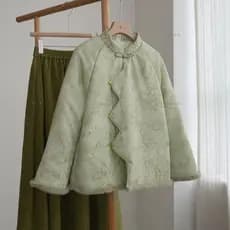 Jaqueta feminina de design original, cheia de frescor e charme juvenil, modelo 5443, desenhada por um designer junior, e