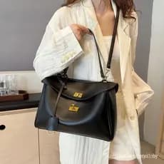 Bolsa de Ombro Feminina de Alta Qualidade com Textura Macia, Estilo Simples, Grande Capacidade, Novo Modelo 2026, Bolsa